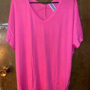 HoneyMe curvy flowy top